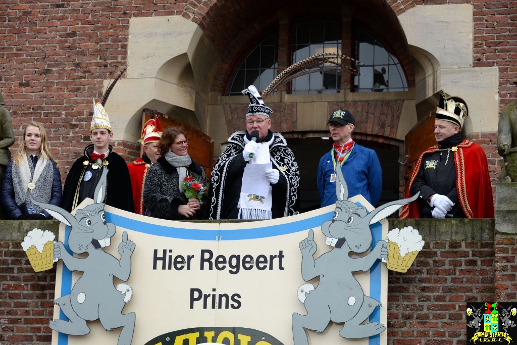 ../Images/Sleuteloverdracht gemeentehuis 2017 042.jpg